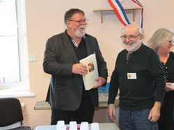  <a style='color: #fff;' href='/uploaded/photo/remise-de-livre-a-faulx-643907e736275.jpg'>(Télécharger)</a>