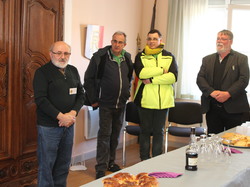  <a style='color: #fff;' href='/uploaded/photo/remise-de-livre-a-faulx-643907e963052.jpg'>(Télécharger)</a>