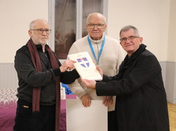  <a style='color: #fff;' href='/uploaded/photo/remise-de-livre-a-sivry-63d789be58083.jpg'>(Télécharger)</a>