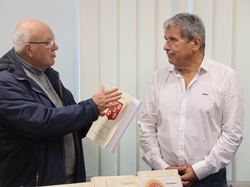  <a style='color: #fff;' href='/uploaded/photo/remise-de-livre-y-belleau-656064634d196.jpg'>(Télécharger)</a>