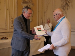  <a style='color: #fff;' href='/uploaded/photo/remise-de-livre-y-pont-y-mousson-656ecd6d6605a.jpg'>(Télécharger)</a>