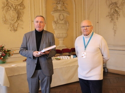  <a style='color: #fff;' href='/uploaded/photo/remise-de-livre-y-pont-y-mousson-656ecd6d90573.jpg'>(Télécharger)</a>