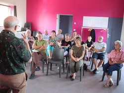  <a style='color: #fff;' href='/uploaded/photo/remise-de-livre-y-sainte-geneviy-ve-669b8bd39f0f5.jpg'>(Télécharger)</a>