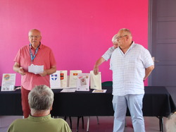  <a style='color: #fff;' href='/uploaded/photo/remise-de-livre-y-sainte-geneviy-ve-669b8bd3c0c6e.jpg'>(Télécharger)</a>