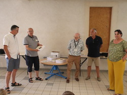  <a style='color: #fff;' href='/uploaded/photo/remise-de-livres-de-waville-et-villecey-sur-mad-62df82a30d041.jpg'>(Télécharger)</a>