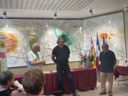  <a style='color: #fff;' href='/uploaded/photo/remise-des-livres-y-bly-nod-ly-s-pam-68527b1266877.jpg'>(Télécharger)</a>