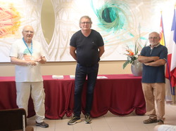  <a style='color: #fff;' href='/uploaded/photo/remise-des-livres-y-bly-nod-ly-s-pam-68527b1738d4d.jpg'>(Télécharger)</a>