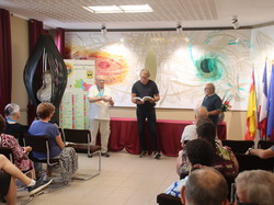  <a style='color: #fff;' href='/uploaded/photo/remise-des-livres-y-bly-nod-ly-s-pam-68527b1937578.jpg'>(Télécharger)</a>