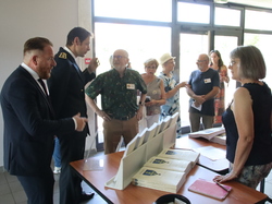  <a style='color: #fff;' href='/uploaded/photo/remise-des-livres-y-nomeny-64e3425a919f4.jpg'>(Télécharger)</a>