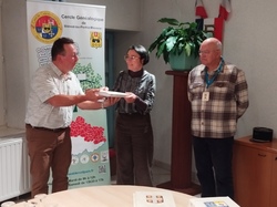  <a style='color: #fff;' href='/uploaded/photo/remise-du-livre-y-jaulny-6910461fe81e2.jpg'>(Télécharger)</a>